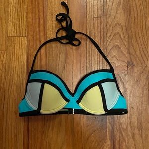 Push-up bikini top